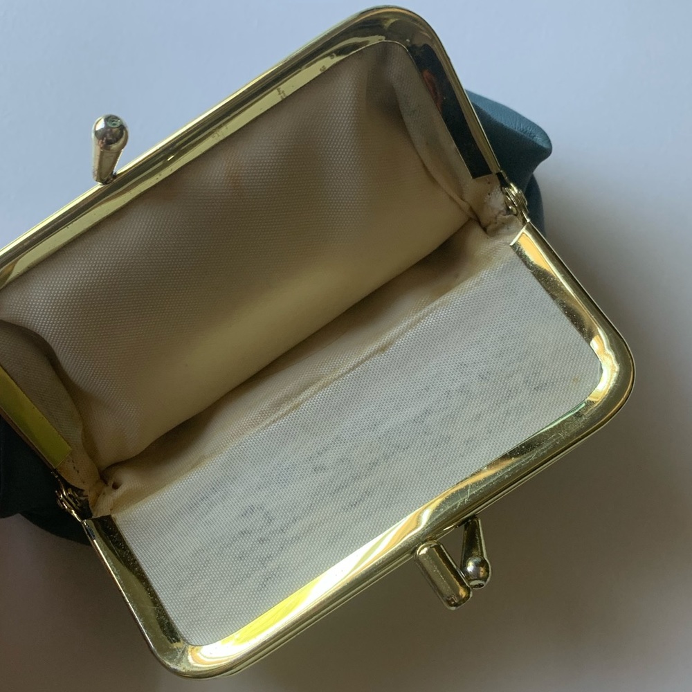 Buxom Velvet Touch Wallet - Picture 3 of 6